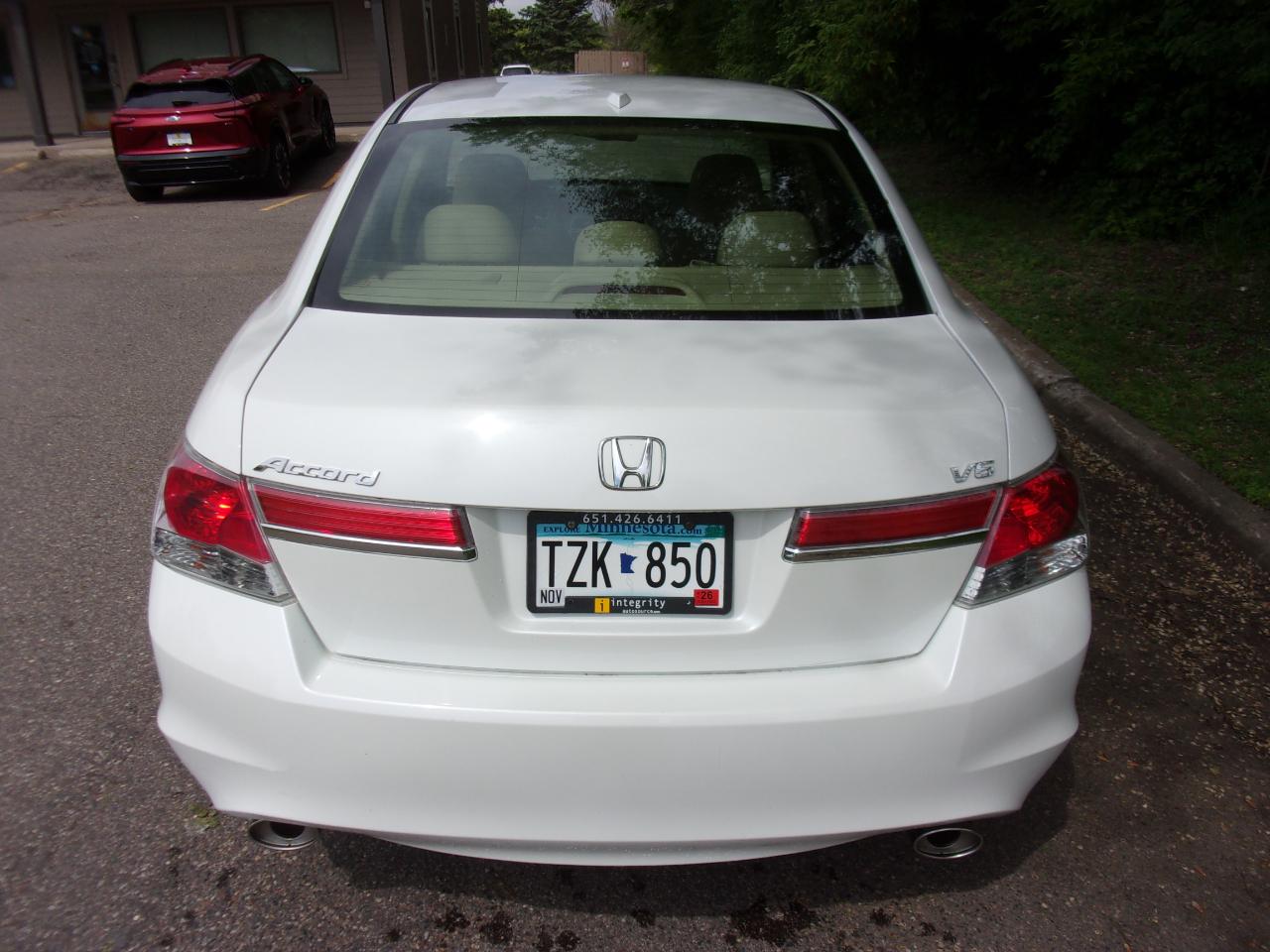 Honda Accord EX-L V6 Sedan AT 2012