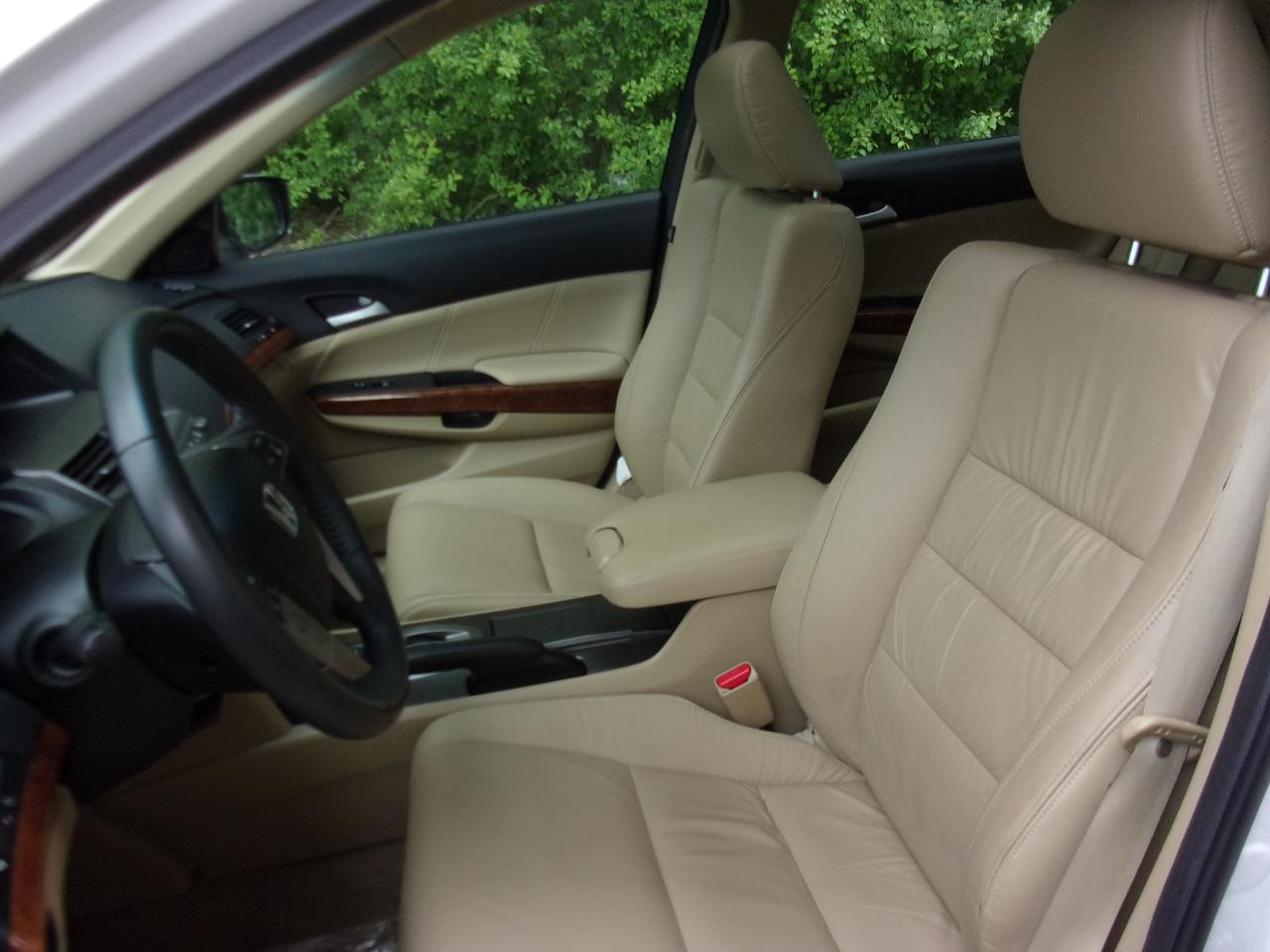 Honda Accord EX-L V6 Sedan AT 2012