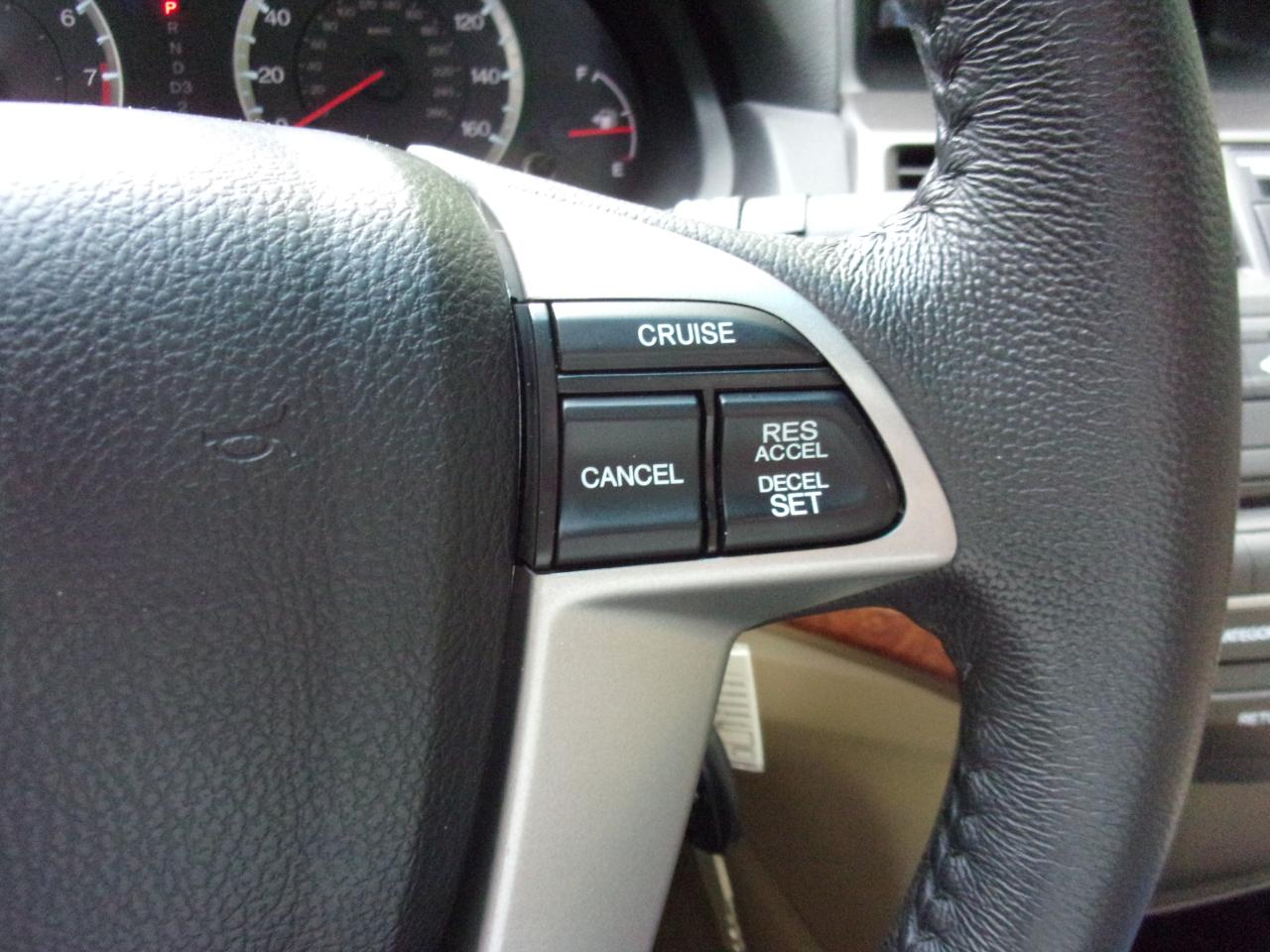 Honda Accord EX-L V6 Sedan AT 2012