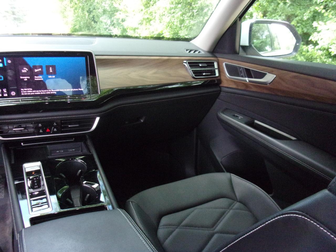 Volkswagen Atlas SE w/Technology 4MOTION 2024