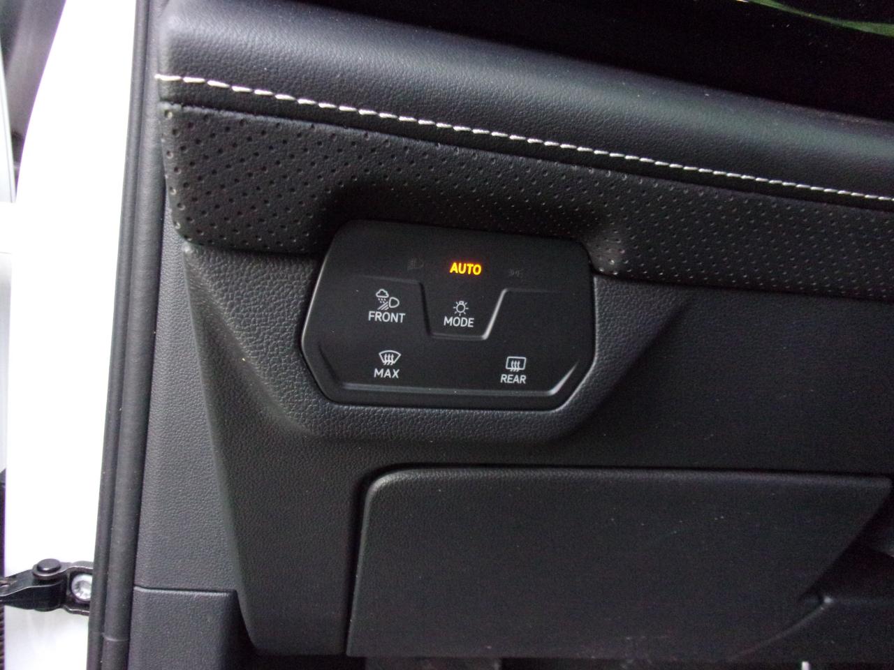 Volkswagen Atlas SE w/Technology 4MOTION 2024