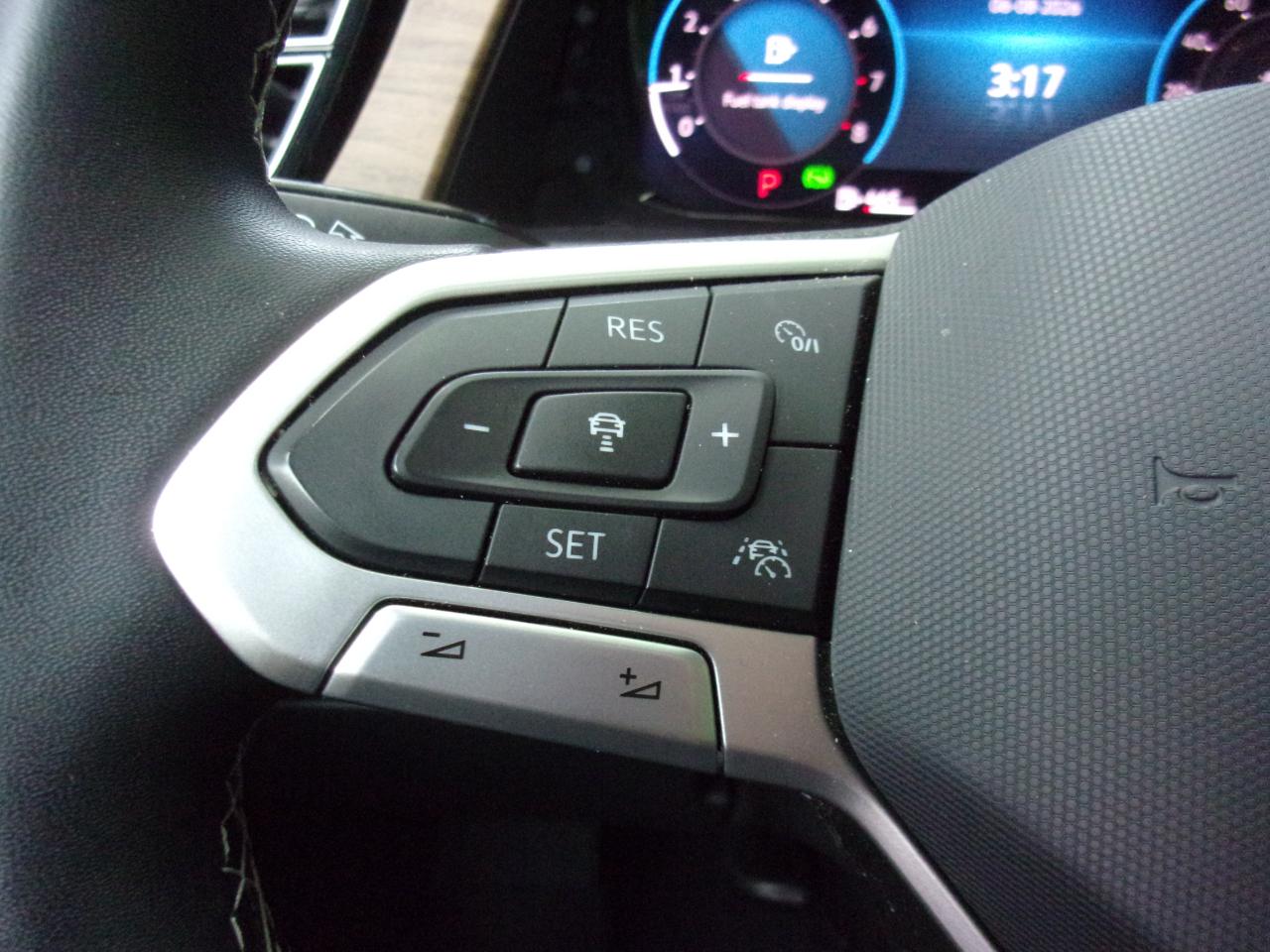Volkswagen Atlas SE w/Technology 4MOTION 2024