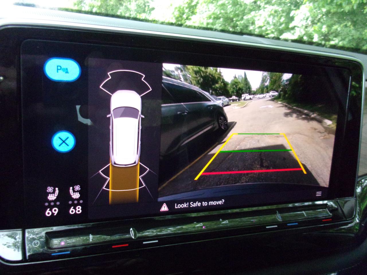 Volkswagen Atlas SE w/Technology 4MOTION 2024