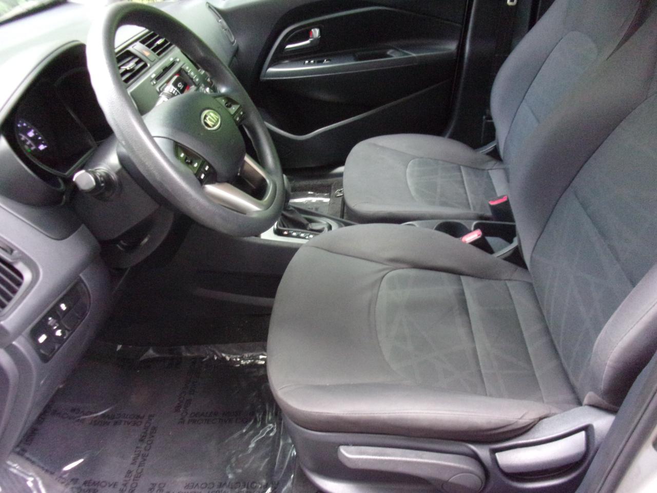 Kia Rio LX 2013