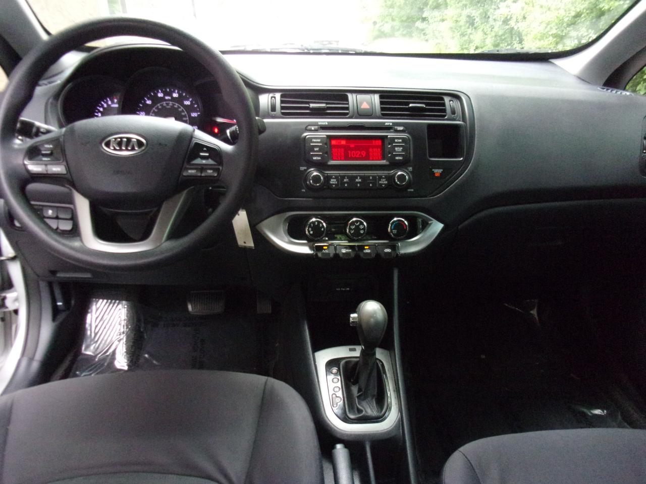Kia Rio LX 2013
