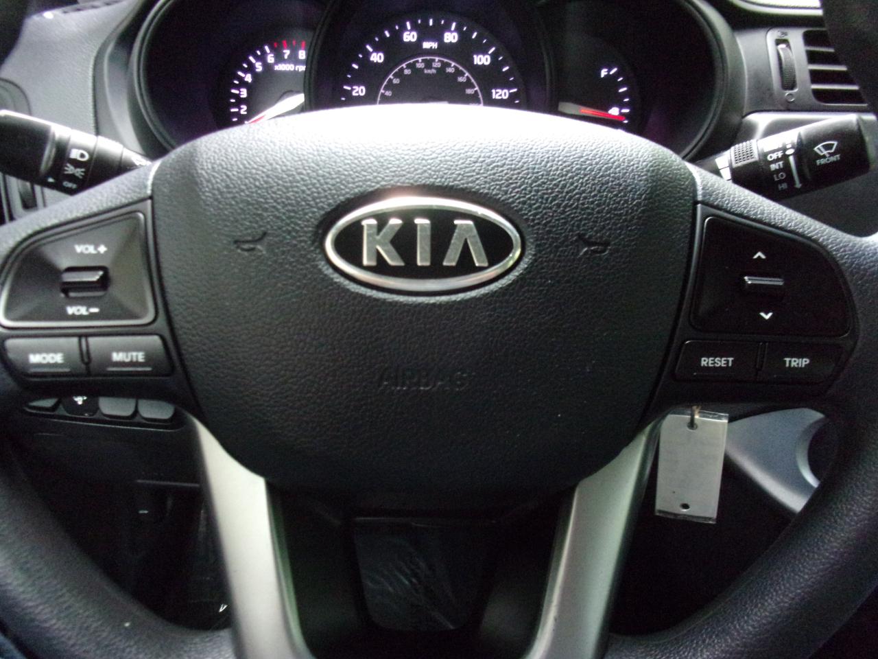 Kia Rio LX 2013