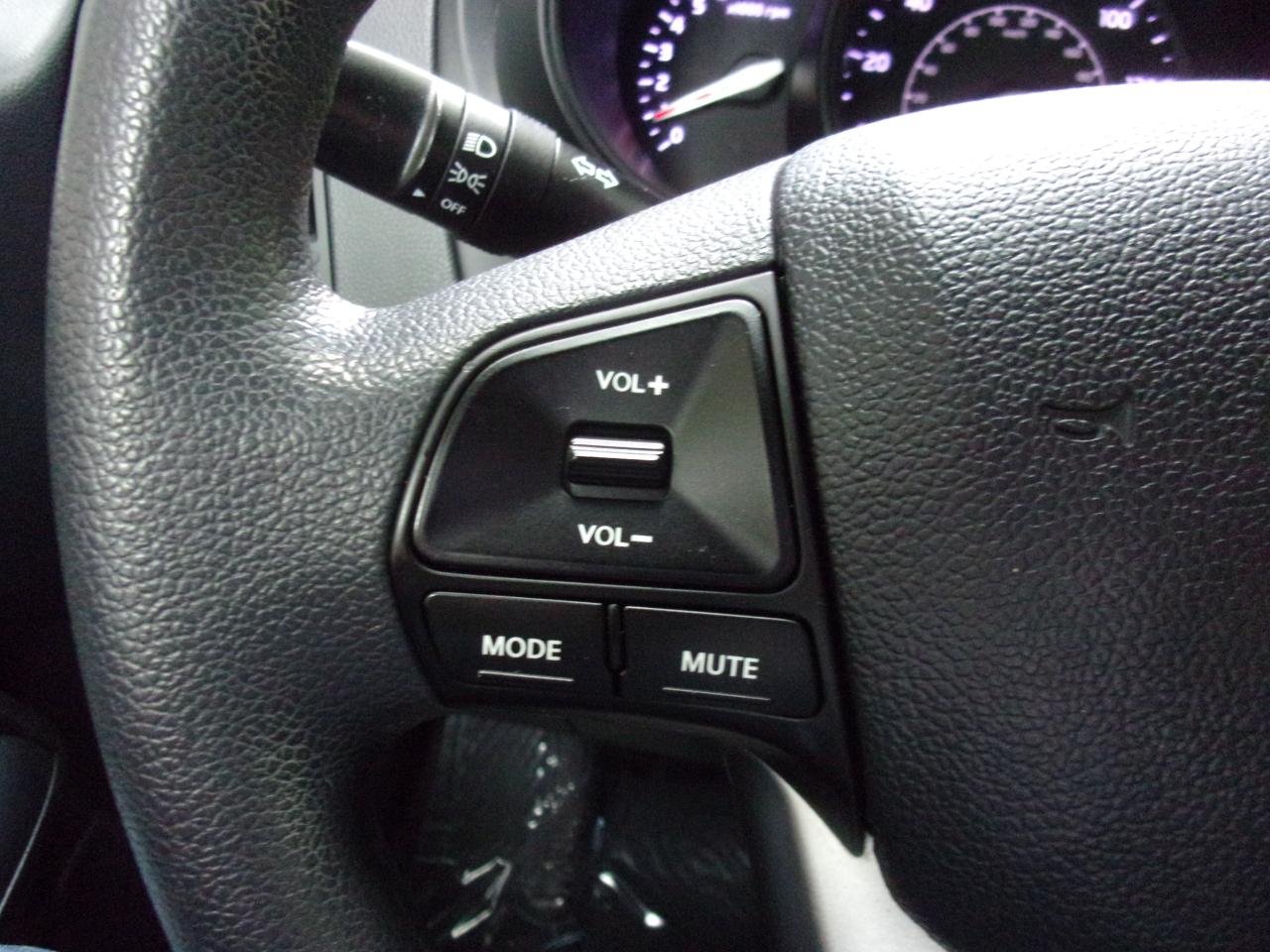 Kia Rio LX 2013