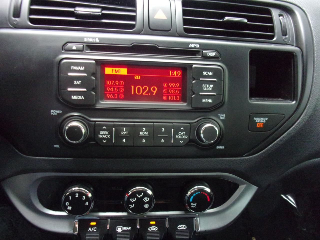 Kia Rio LX 2013