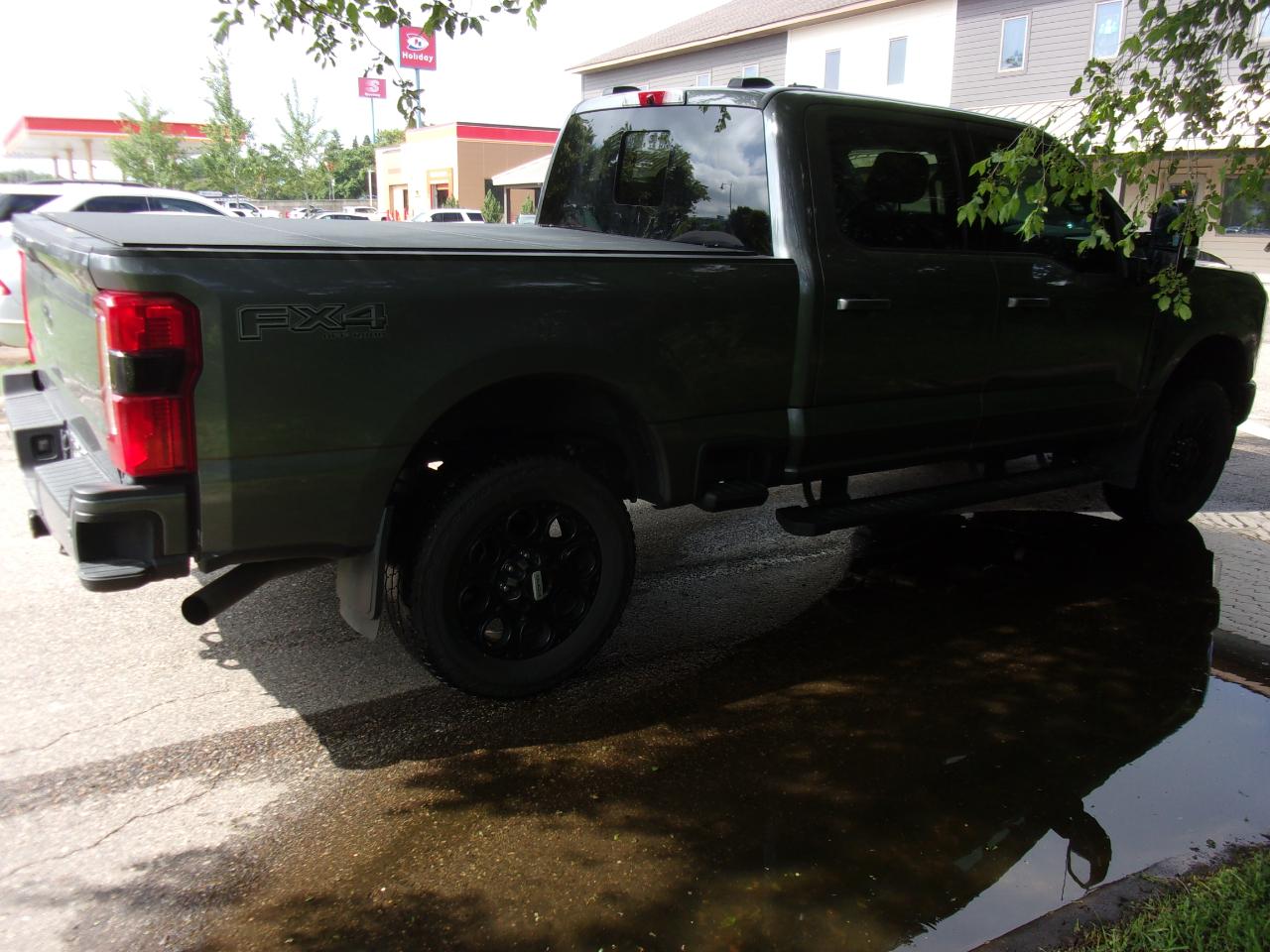 Ford F-250 SD Lariat Crew Cab 4WD 2024