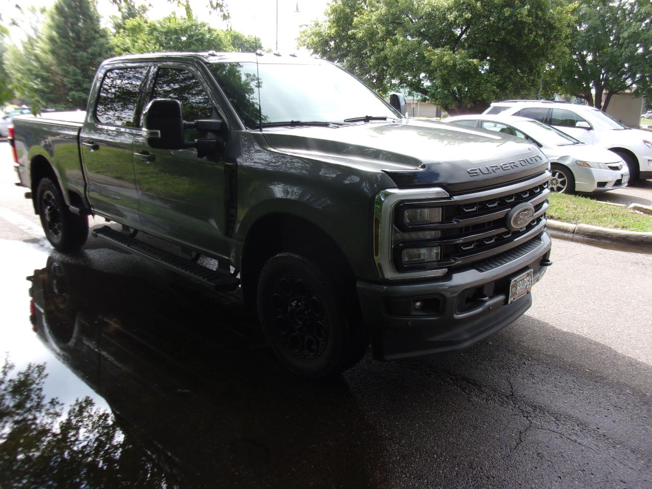 Ford F-250 SD Lariat Crew Cab 4WD 2024