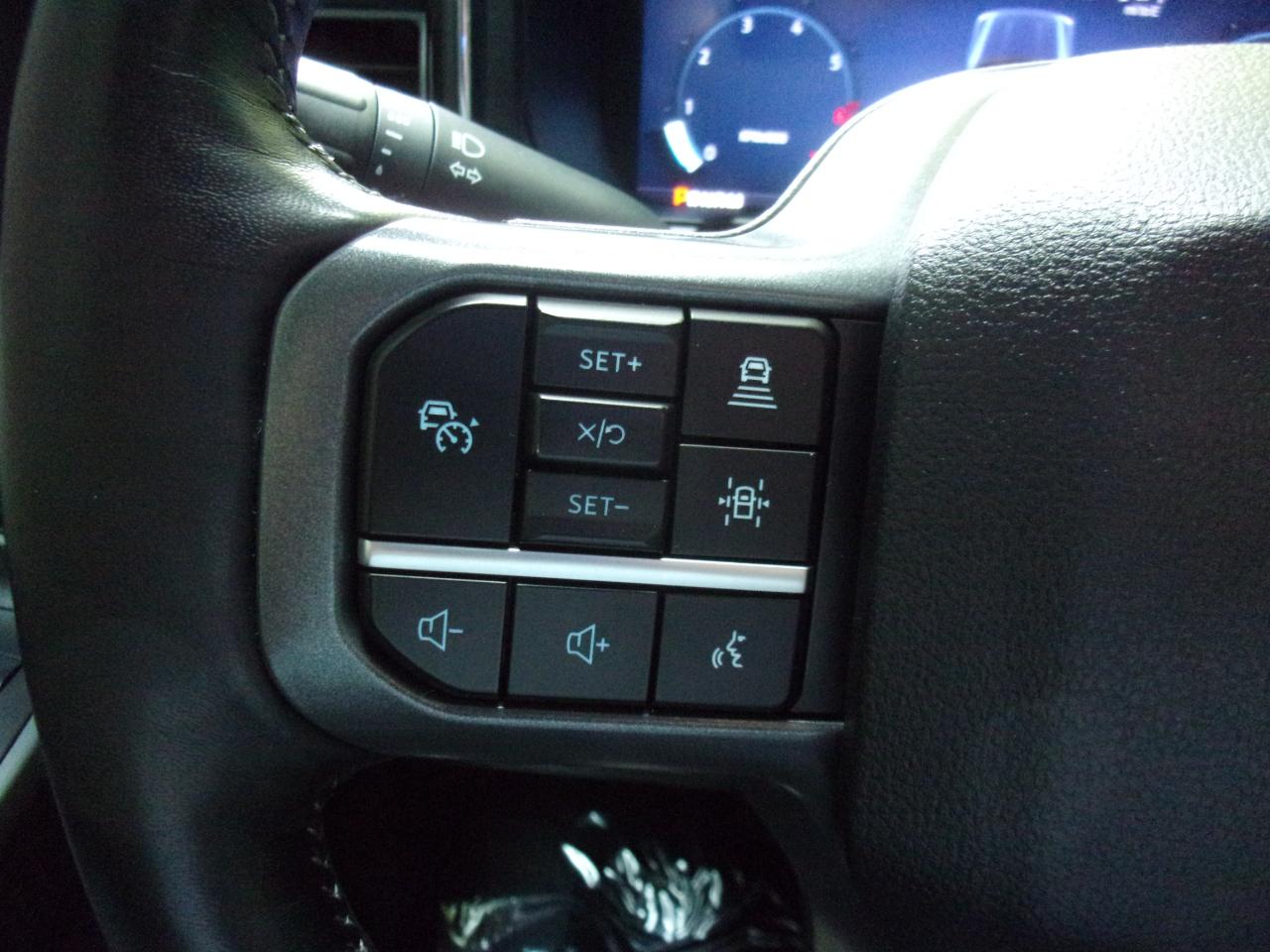 Ford F-250 SD Lariat Crew Cab 4WD 2024