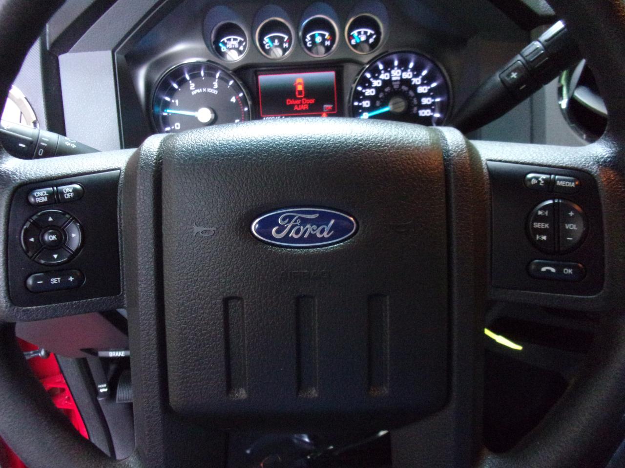 Ford F-350 SD XLT Crew Cab 4WD 2014