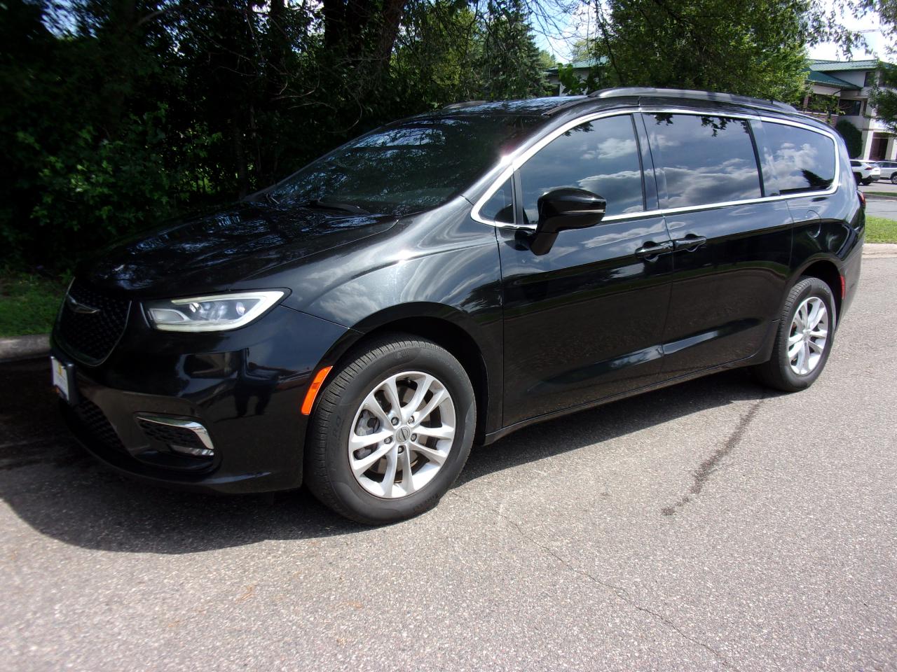 2022 Chrysler Pacifica Touring