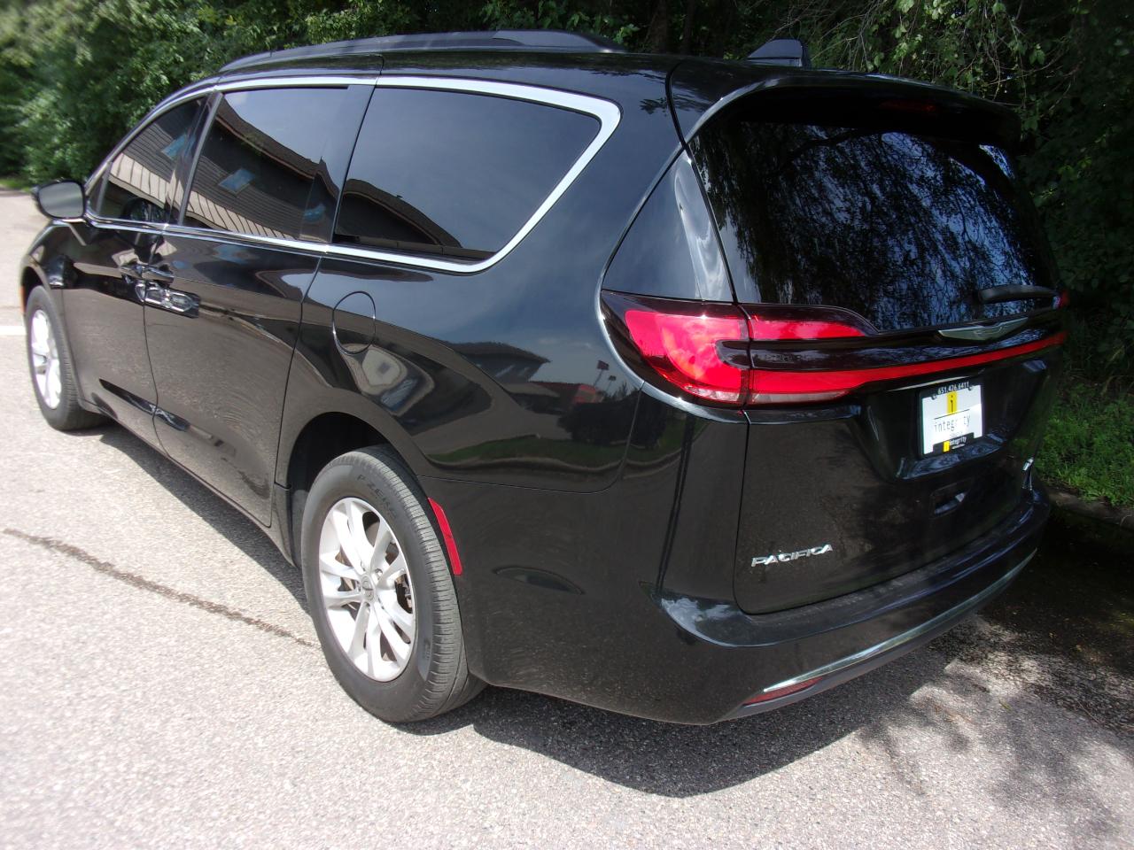 Chrysler Pacifica Touring 2022