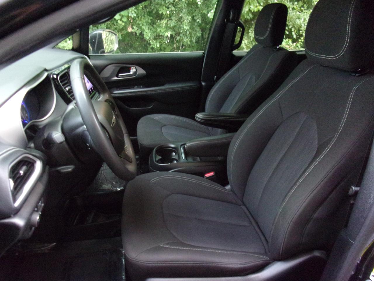 Chrysler Pacifica Touring 2022