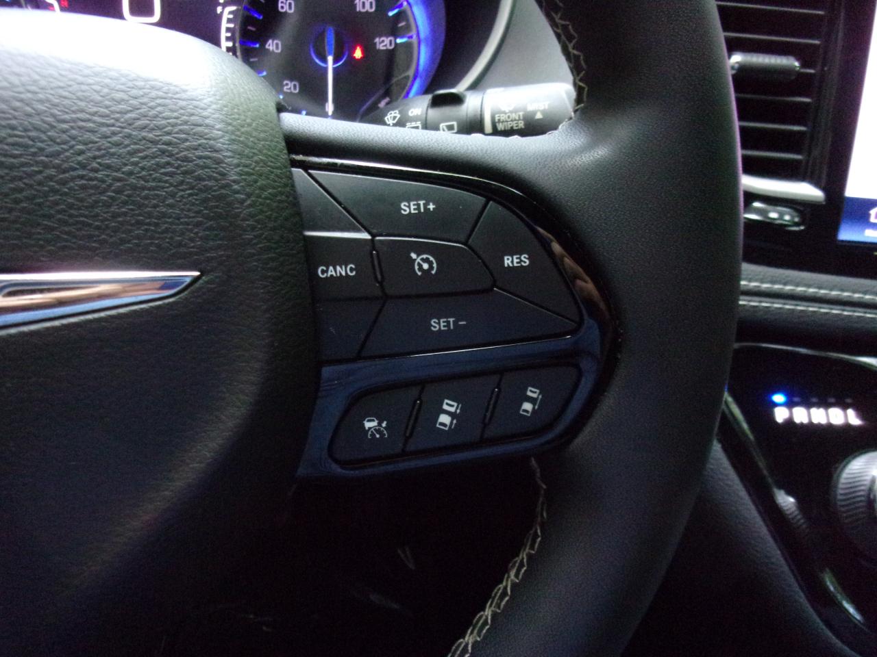 Chrysler Pacifica Touring 2022