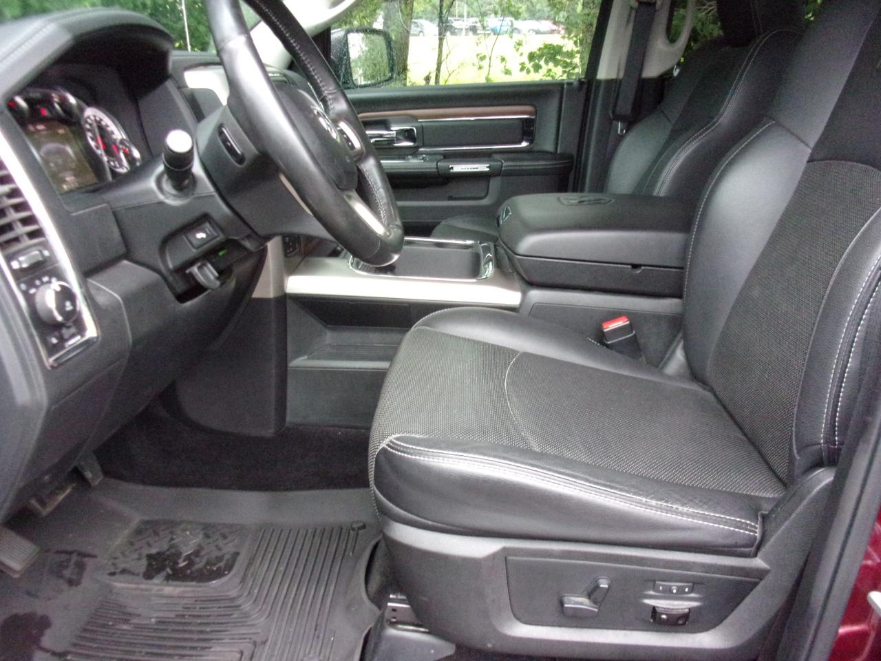 RAM 1500 Laramie Crew Cab LWB 4WD 2017