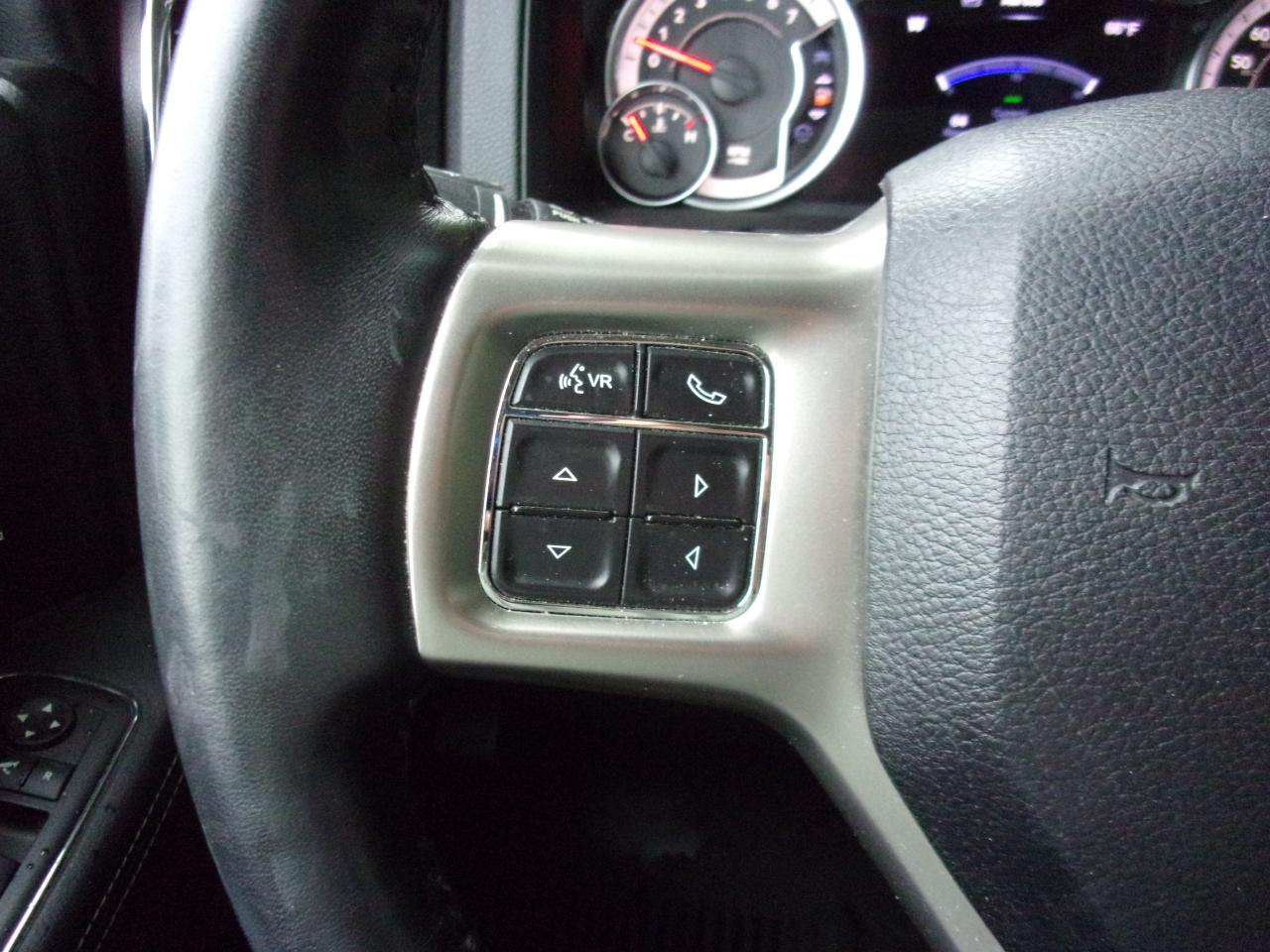 RAM 1500 Laramie Crew Cab LWB 4WD 2017
