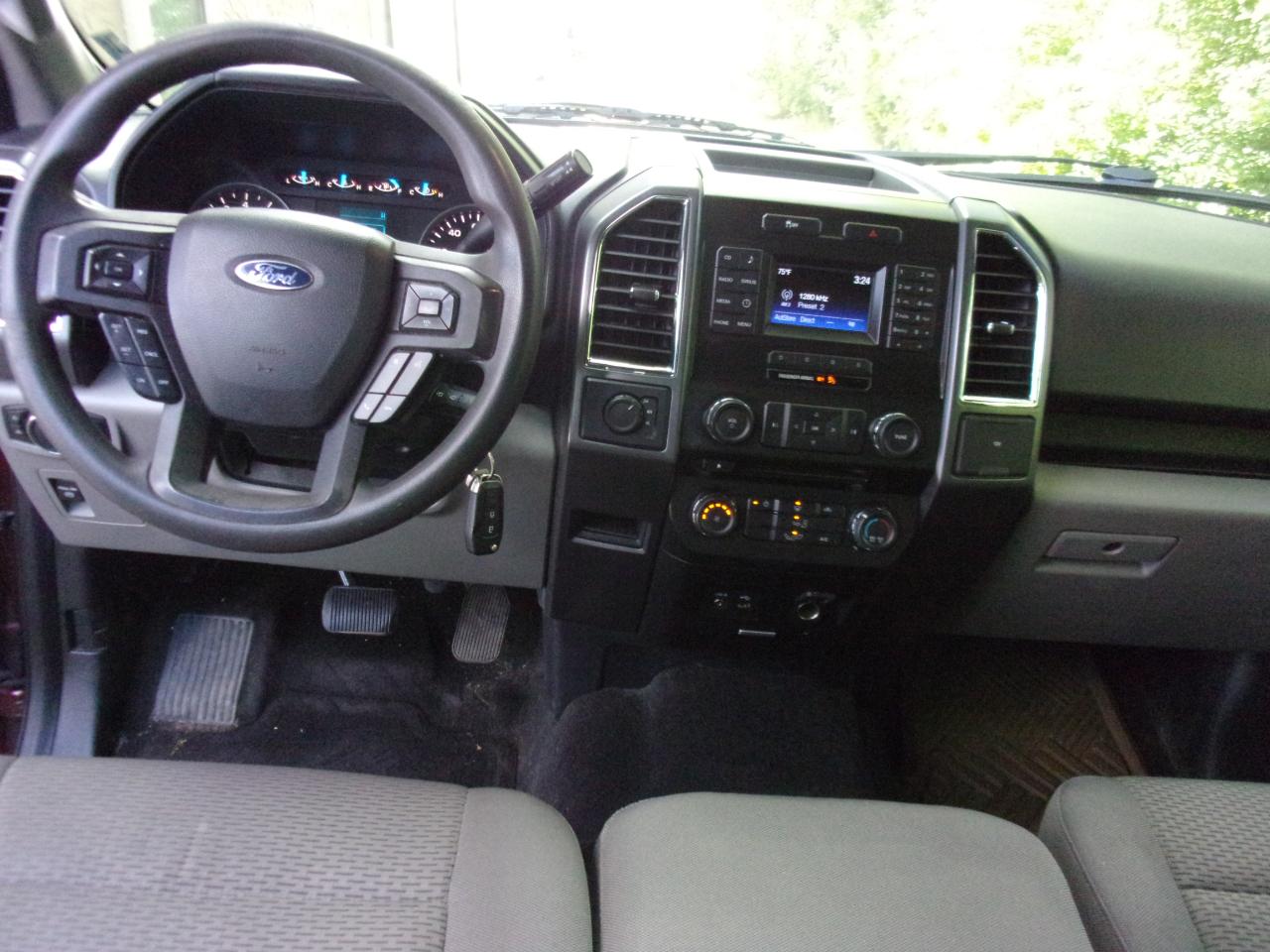 Ford F-150 4WD SuperCab 145" XLT 2015