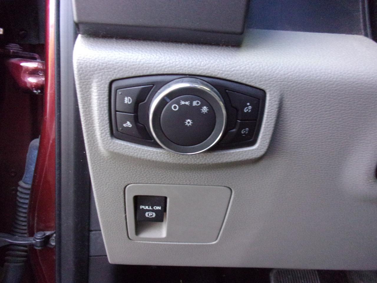 Ford F-150 4WD SuperCab 145" XLT 2015