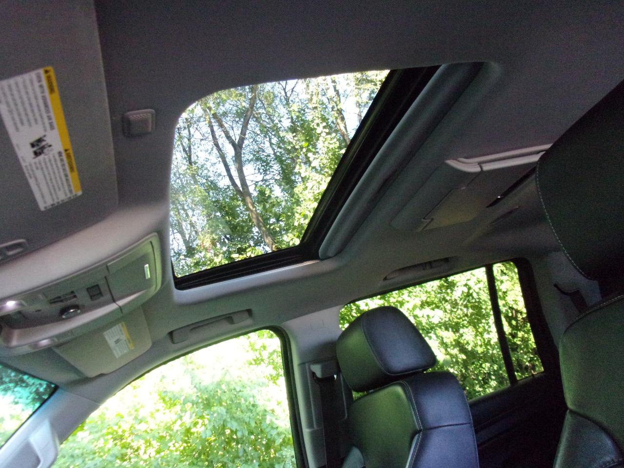 Chevrolet Suburban 4WD 4dr LTZ 2015