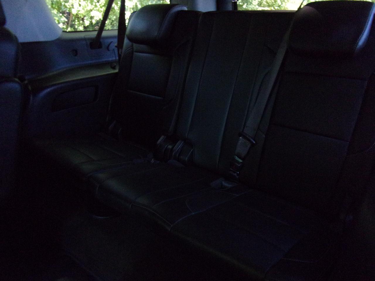 Chevrolet Suburban 4WD 4dr LTZ 2015