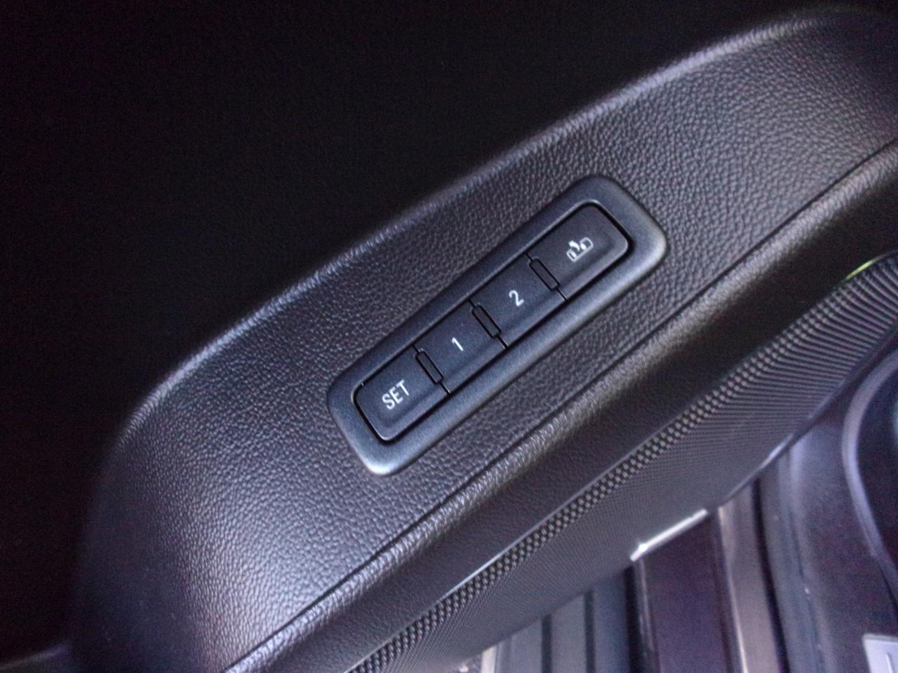 Chevrolet Suburban 4WD 4dr LTZ 2015