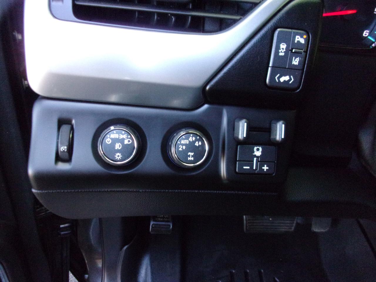 Chevrolet Suburban 4WD 4dr LTZ 2015