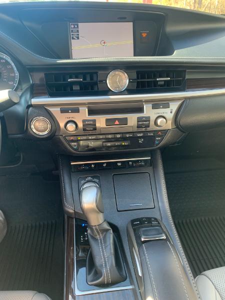 Lexus ES 350 Sedan 2017