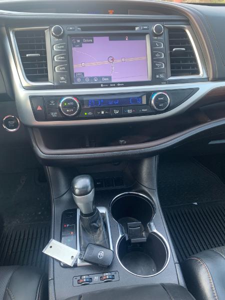 Toyota Highlander Limited FWD V6 2016