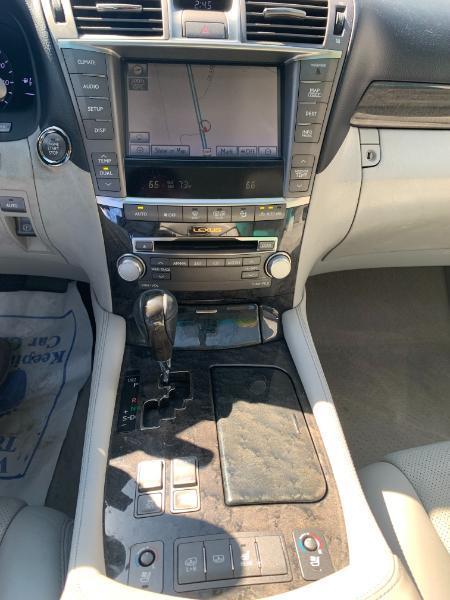 Lexus LS 460 L Luxury Sedan AWD 2010