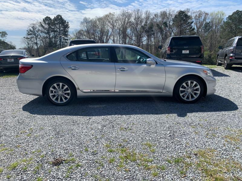 Lexus LS 460 L Luxury Sedan AWD 2010