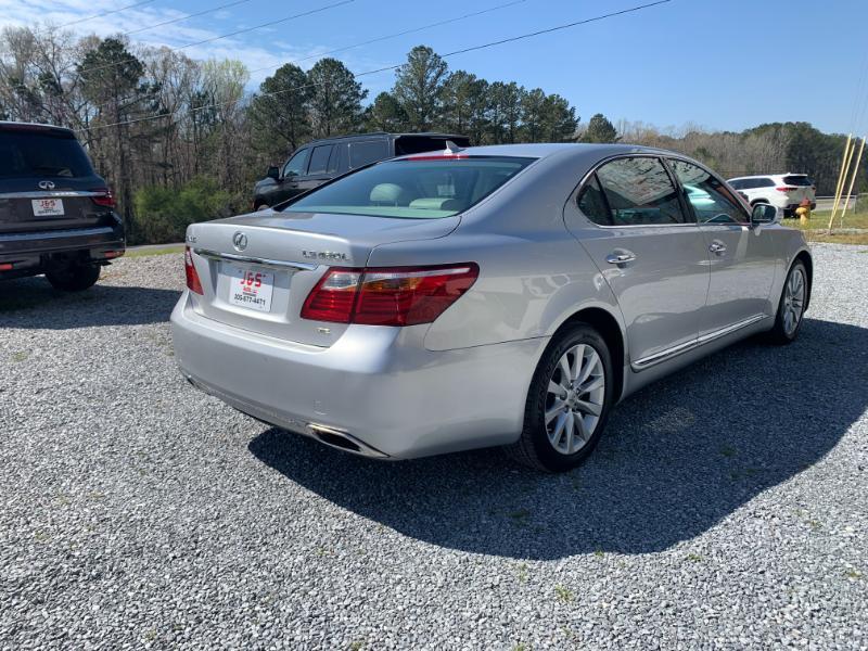 Lexus LS 460 L Luxury Sedan AWD 2010