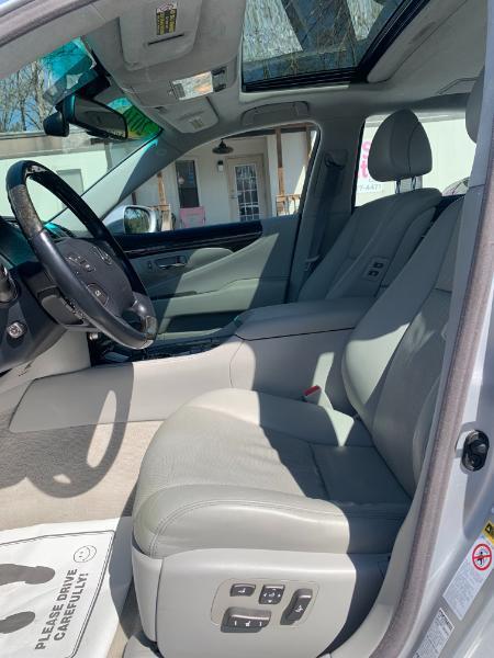 Lexus LS 460 L Luxury Sedan AWD 2010