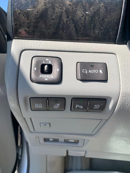 Lexus LS 460 L Luxury Sedan AWD 2010