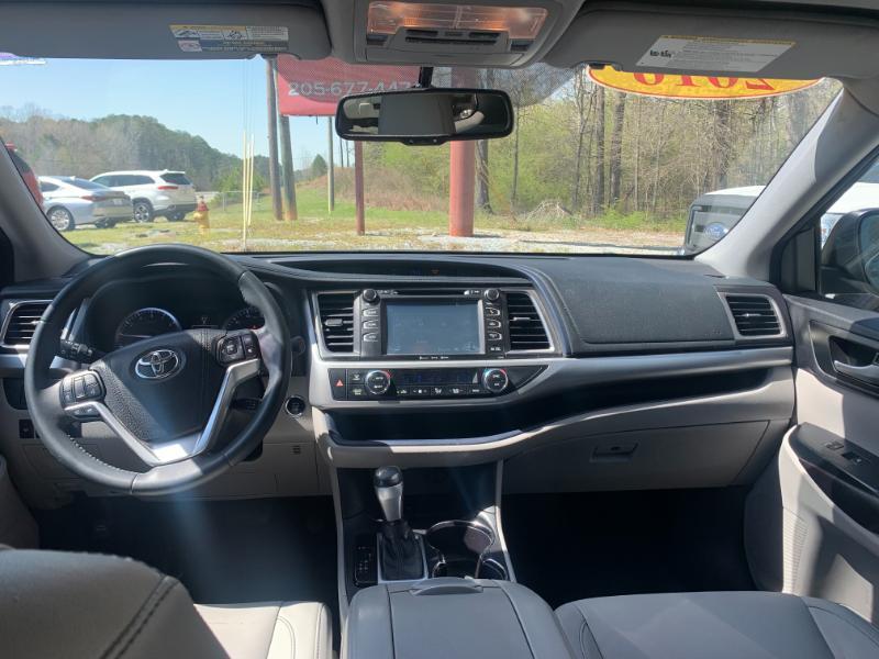 Toyota Highlander XLE FWD V6 2016