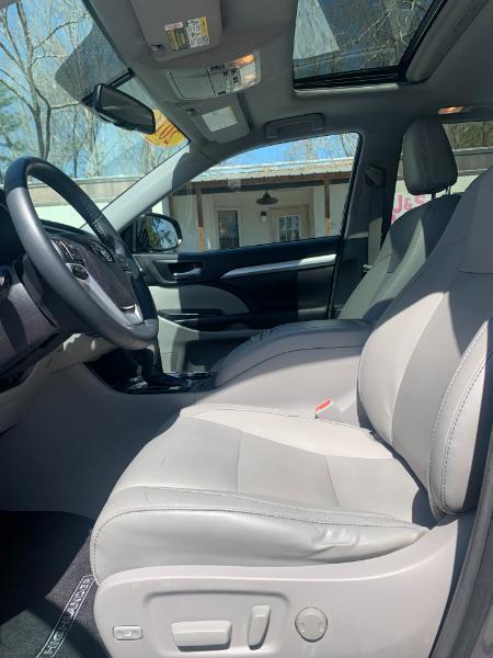 Toyota Highlander XLE FWD V6 2016