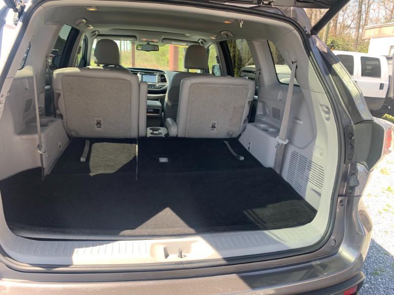 Toyota Highlander XLE FWD V6 2016