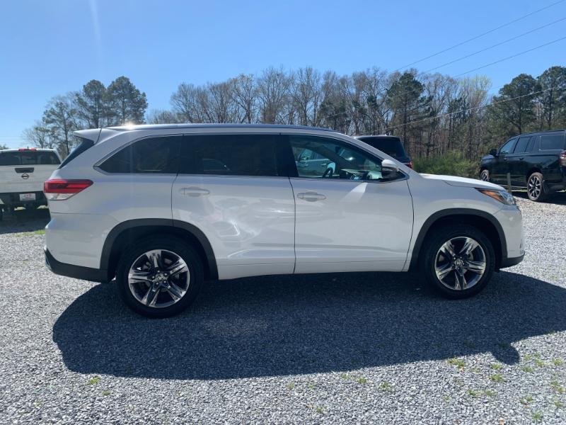 Toyota Highlander Limited FWD V6 2019