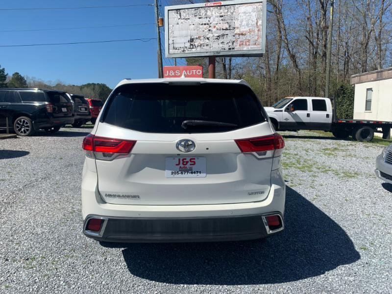 Toyota Highlander Limited FWD V6 2019
