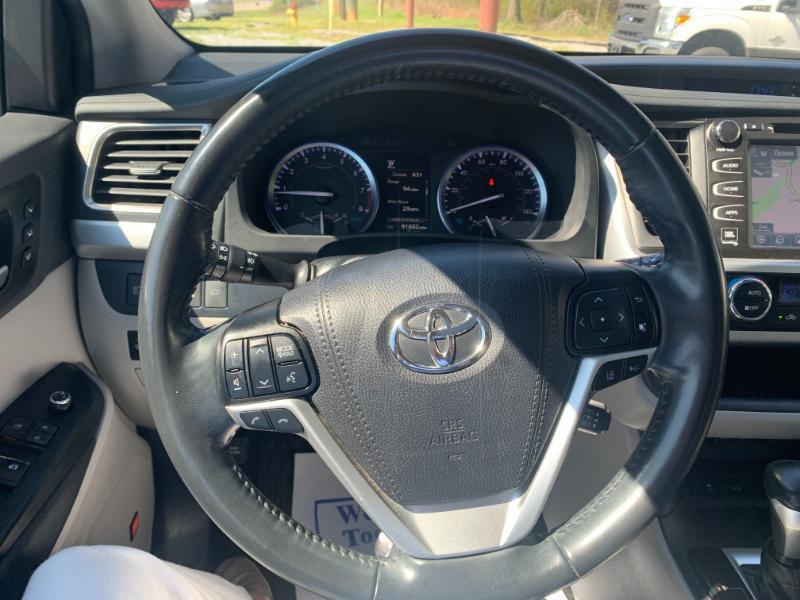 Toyota Highlander Limited FWD V6 2019
