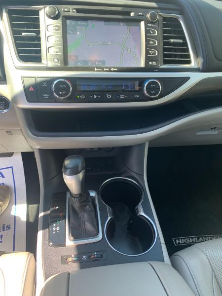 Toyota Highlander Limited FWD V6 2019