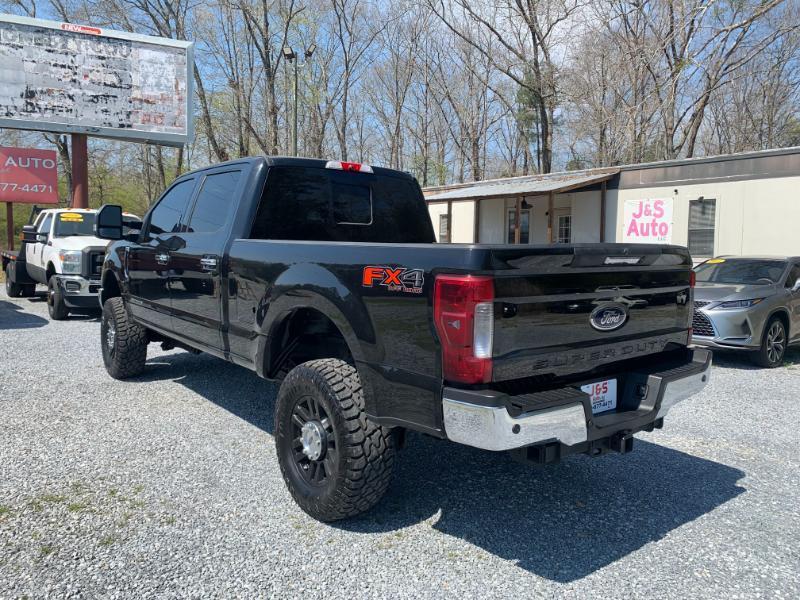 Ford F-250 SD Lariat Crew Cab 4WD 2017
