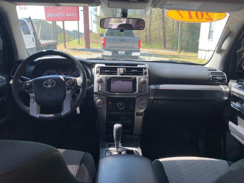 Toyota 4Runner SR5 2WD 2017