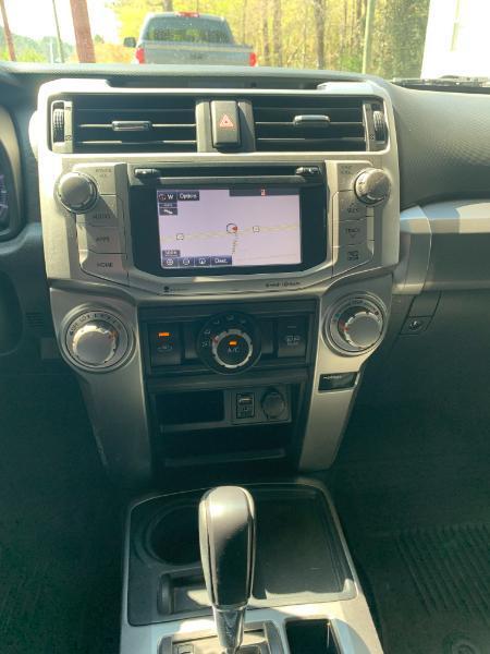 Toyota 4Runner SR5 2WD 2017