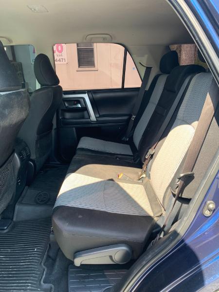 Toyota 4Runner SR5 2WD 2017