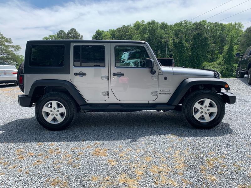 Jeep Wrangler Unlimited Sport 4WD 2017