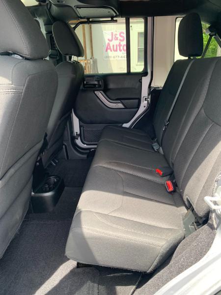 Jeep Wrangler Unlimited Sport 4WD 2017