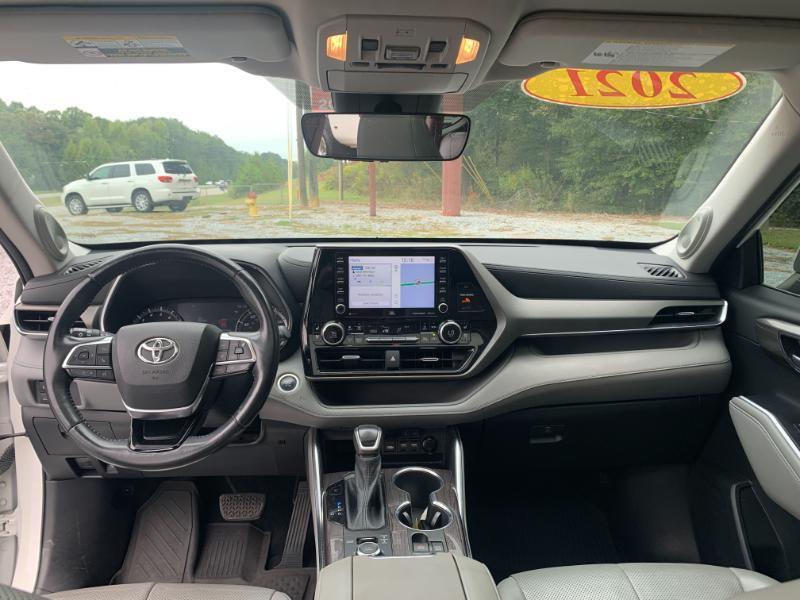 Toyota Highlander Limited AWD V6 2021