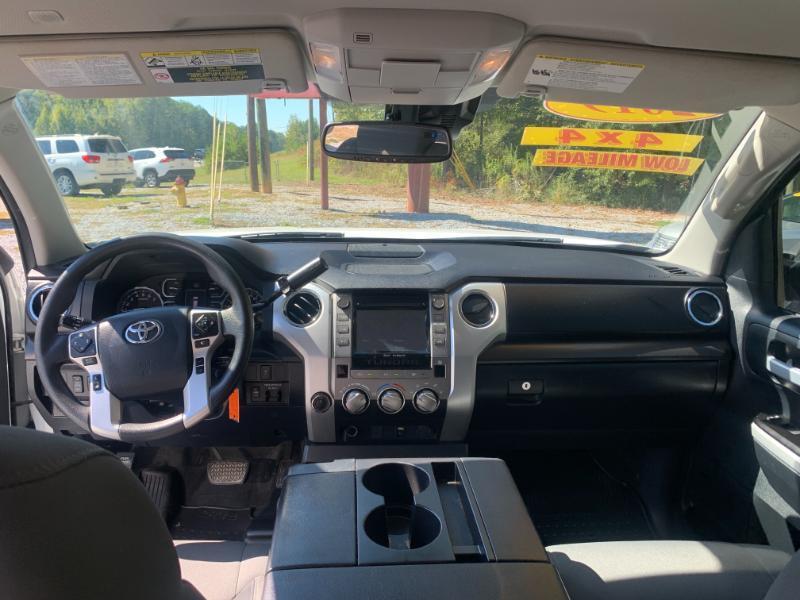 Toyota Tundra SR5 5.7L V8 CrewMax 4WD 2019